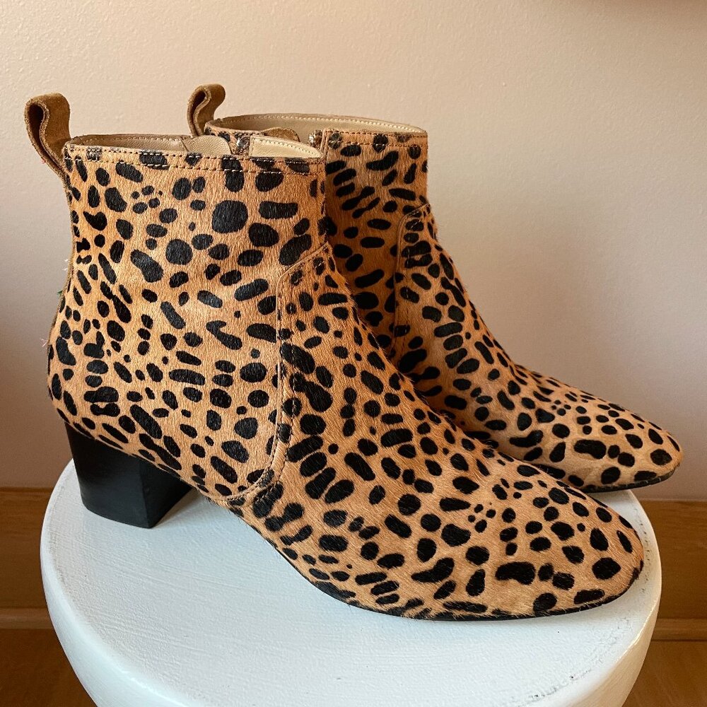 Johnny Was Leopard Cheetah Embroidered Floral Low Heel Booties size 9